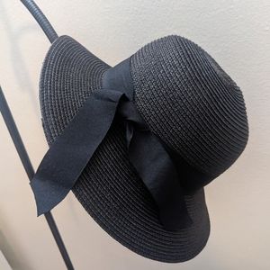 Classic sun hat - NWOT!